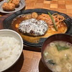 君のハンバーグを食べたい ナゴヤノリタケガーデン - チーズデミグラスハンバーグ