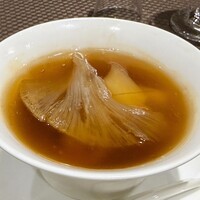 東天紅 KITTE名古屋店 - ふかひれと蝦夷鮑の壺煮