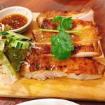 2階のタイ料理屋 コップン天満 - ガイヤーン（鶏もも炙り焼き）