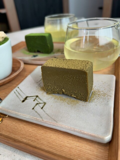 日本茶とジェラート かめうさぎ - 三室戸/カフェ | 食べログ