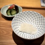 日本料理FUJI - もう、お食事かぁ(^^)
      香りのいい煮えばなから。