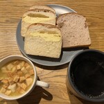 Toaster Bread Cafe&Champagne Bar - 