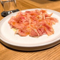 tens. - 生ハム　めっちゃ薄いから食感が軽く何枚でもいける