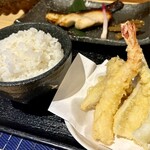 フリースタイル 迅 - ごはんは 大盛＆1杯 おかわり無料 ٩(๑❛ᴗ❛๑)۶