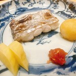 鮨 さいとう - 太刀魚　淡白ながら上品な脂に唸ります