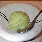 鮨 福原 - 青じそのシャーベット　シロップ由来かなと思っていましたが、アレを入れていたのですな。納得、納得