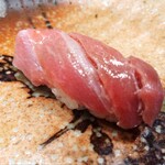 鮨 福原 - 本マグロ　大トロ　赤シャリのマロい酸と脂が対照的ながらマリアージュされた味わい　トロットロにとろけますわん(*´ω｀*)　辛口の酒が進みますわん♥