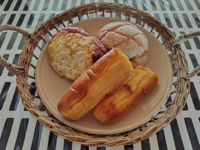 松葉屋パン店（三春）- 手作りパンが自慢のローカルカフェ