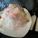 雪花の郷 - ロマンチック（イチゴパウダーとイチゴデザートソース）500円