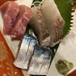 和浦酒場　弐 - 〈2人前〉お造り三種盛り合わせ