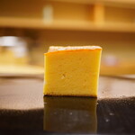 日本橋蛎殻町 すぎた - ◇玉
      ふわっとした口当たりでもしっとり滲むように味を彩る〆の玉子焼き。