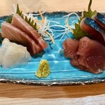 浅草 ASA虎 - 刺身5点盛り《イサキ炙り･平目・本鮪･鯖》