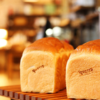 パン屋カフェ キャトル_1