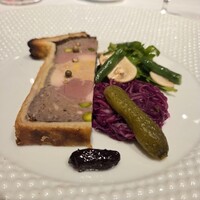 シェ・イノ - 