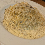 ブラーチェ・エ・ヴィーノ・ジジーノ - 