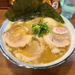 らーめん ひとふんばり - 魚介とんこつ大盛特製らーめん　1,300円(税込)