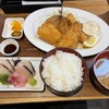 平塚漁港の食堂