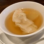 開化亭 - 3.餃子と冬瓜の上湯スープ