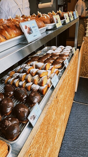 SiOKUMA BAKERY 南39条石山通店 - 自衛隊前/パン | 食べログ