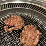 なんば黒毛和牛焼肉 霞 - 