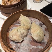 香港料理 盛記 銀座 - フカヒレ入りエビ餃子