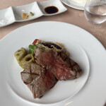 特選近江牛レストラン ティファニー - 付け合わせも絶品のステーキ