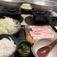豚料理 酔狂割烹 伊達 - 1人鍋で出汁しゃぶ、最後は雑炊できます。ごはんおかわり