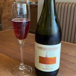 ガストロノミア冨屋 - 微発砲の赤ワイン「LAMBRUSCO DI SORBARA」
