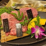 近江牛専門店 万葉 まえだ亭 - 