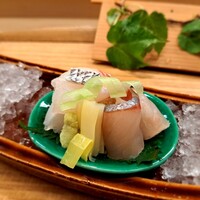 赤坂 菊乃井 - ⚫向付
                    「明石天然鯛　縞あじ　あしらい一式」　