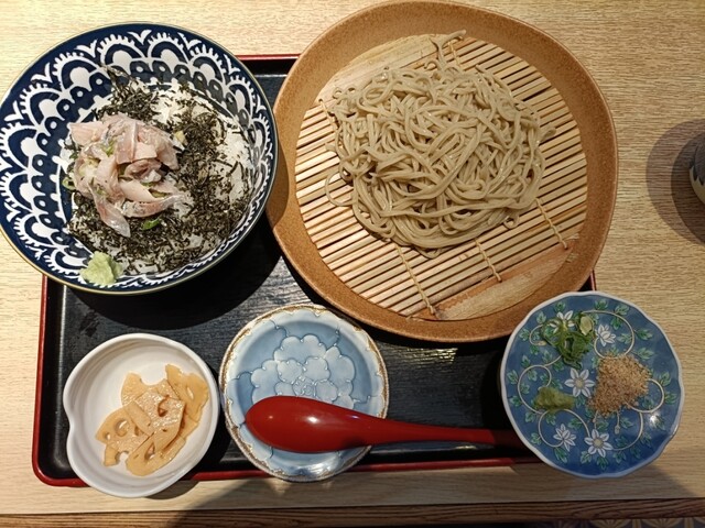 専門魚貝料理大辞典 New Open News〉貝好きのパラダイス！ 寿司屋仕込みの貝料理に