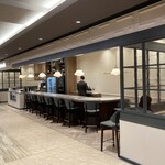 méli mélo 06 - カウンターが通路に面してます