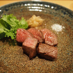 季節のおばんざい ゆるり酒 あけび - かつべ牛 しんたまのグリル