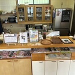 NOPPO CAFE - 女性雑誌も豊富な品揃え。