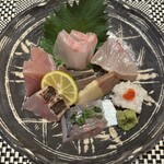 割烹にしみ - 刺身の盛り合わせ　一人前