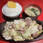 鉄板焼肉 三冠王 - 