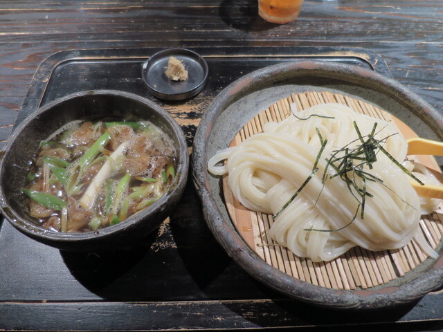 Udon, gà chiên, tempura ngưu bàng