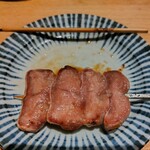関内もつ焼のんき - たん