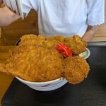 屋台風食堂24番 - わらじカツ丼900円