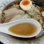 屋台風食堂24番 - 昔ながらの中華そば800円