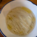 Ramen FeeL - 麺は同じです。これメニューにしても良いのにね。