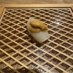 祇園 にし - イカとウニの握り