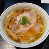 豚一頭清湯麺