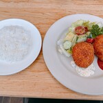 つばめグリル 大丸東京店 - 帆立のクリームコロッケは絶品