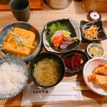 冠地鶏とかぼす平目 とよの本舗 - お造り三種とだし巻き定食