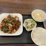 重慶料理 東々包 - 