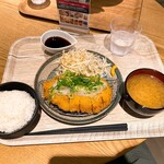 瀬戸内とんかつ 豚まど - 