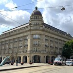 Cafe Americain - アムステルダムのApple Store