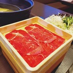 しゃぶ葉 - 料理写真:牛タン(赤く柔らかい)