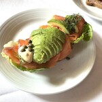 Cafe Americain - Smoked Salmon Sandwich